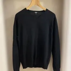 UNIQLO ブラック Vネック セーター M