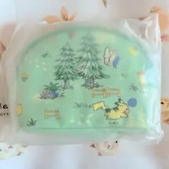 マルチポーチ P’atelier 出会いの森 ピカチュウ バタフリー ポケセン
