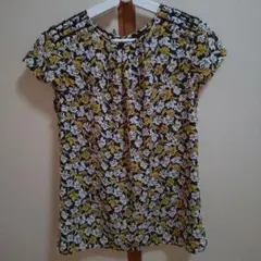 BANANA REPUBLIC 花柄シャツ Sサイズ。