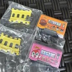 アンパンマン列車　カレーパンマン　ドキンちゃん