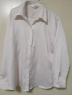 薄いピンクの長袖シャツ3L