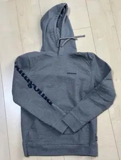 patagonia パタゴニア　グレー パーカー S