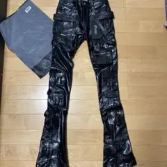 guapi フレアレザーパンツ 32インチ Guapi レザーフレアパンツ - メルカリ