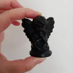 オブシディアン　天使の置物