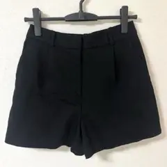 Zara タック入りショートパンツ