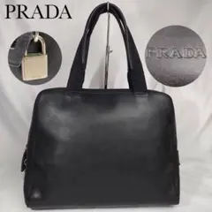 【美品⭐️】プラダ ビジネスバッグ A4収納 エンボスロゴ レザー 黒