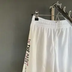 ホワイト バスケットボールパンツ プリント入り