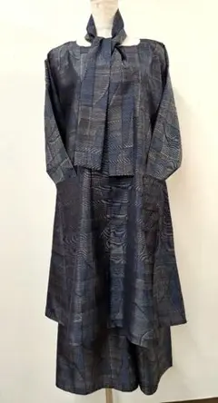 大島紬ワンピースとワイドパンツセット