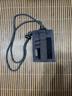 OneTigris ストラップ付きIDカードホルダー縦型横型