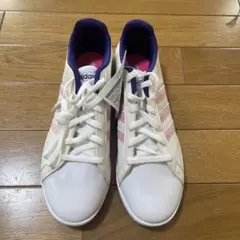 adidas スニーカー　レディース　新品未使用