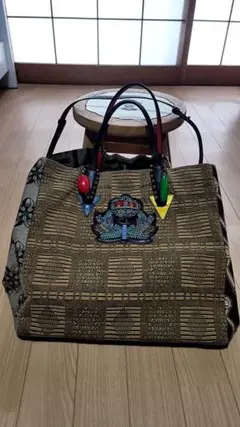 Christian Louboutin アフリカバ