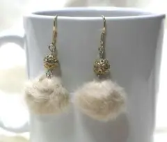 冬にピッタリ.*・*. ファーピアス