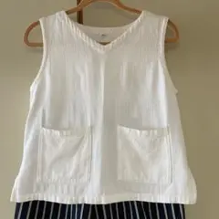 ホワイトノースリーブシャツ Vネック