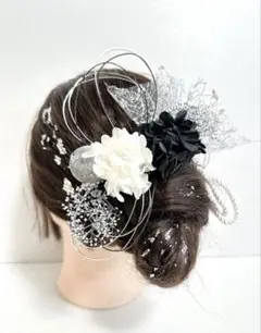 no.3952 成人式髪飾り　成人式　髪飾り　水引き　銀箔　ヘアアクセ　シルバー