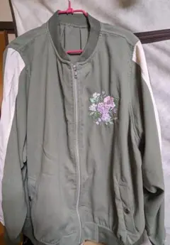 刺繍入り配色ブルゾン staclo