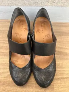 チエ ミハラ CHIE MIHARA レザーパンプス