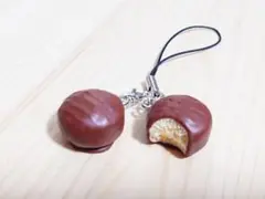 〈ハンドメイド〉ミニチョコパイストラップ