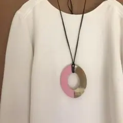 バッファローホーン&ラッカー ピンクペンダントトップスステートメントジュエリー