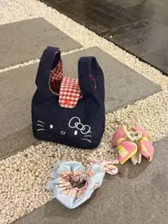 小さく可愛いキティちゃんバッグ