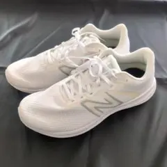 New Balance ホワイト ランニングシューズ　未使用品