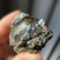天然石　カイヤナイト　ロングイ【龍亀】