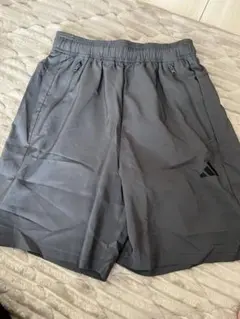 【新品】adidas ハーフパンツ　メンズMサイズ