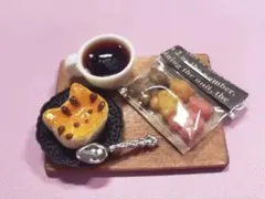 Item thumbnail for item 730acb9b-0ef8-4a5d-a1ac-5631fa4e89d8