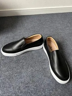 厚底ブラックレザー スリッポン