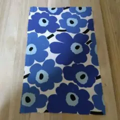 マリメッコミニウニッコ青　ハギレ35×22cm