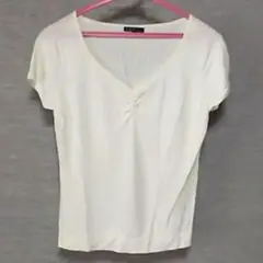 Vネック ホワイト Tシャツ カットソー 細身