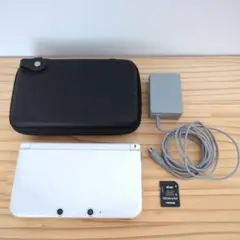Nintendo 3DS LL ホワイト 本体 充電器 ケース付き