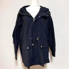 フード付きジャンパー　黒　ブラック　ジャケット Lサイズ　チャック　ポケット付き