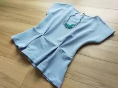 美品ナラカミーチェ 　ウエスト切り替えストレッチトップス水色