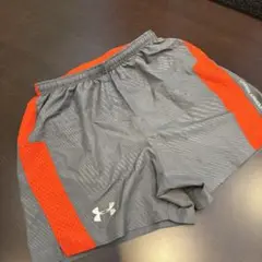 UNDER ARMOUR グレー/オレンジ ショートパンツ SM/P