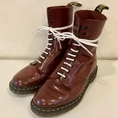 ドクターマーチン　1490　チェリーレッド　UK7