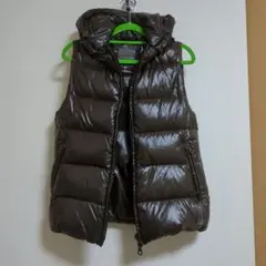 デュベティカのダウンジャケット