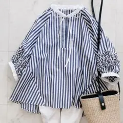極美品　シップス 袖フリルデザインブラウス　ストライプ　ネイビー　完売品