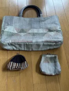 幾何学模様のバッグ　がま口二つ　ハンドメイド