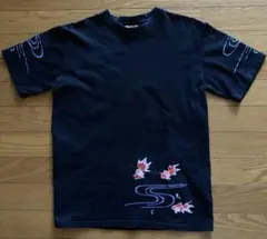 刺繍入り半袖Ｔシャツ　黒　Mサイズ　金魚　蓮