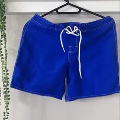 nui nalu 青いショートパンツ