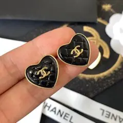 A719 ヴィンテージシャネルCHANELボタン ココマーク ハート型ピアス