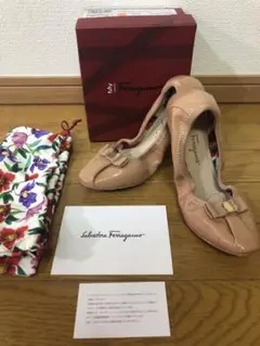 新品 サルバトーレフェラガモ フラットシューズ 7.5 ピンク 24.5センチ