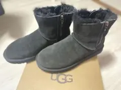 【限定値下げ】UGG アグ CLASSIC MINI Double Zip