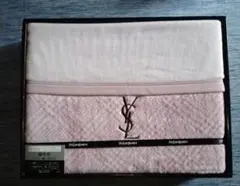 Yves Saint Laurent 綿毛布 140cm x 200cm