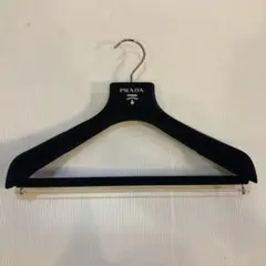 PRADA ブラックハンガー 滑り止め付き