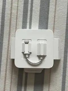 Apple 純正品 Lightning-3.5mmヘッドフォンジャックアダプタ