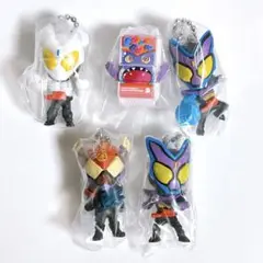 仮面ライダーガヴ スイングキーホルダー ストラップ ゴチゾウ ヴァレン マシュマ