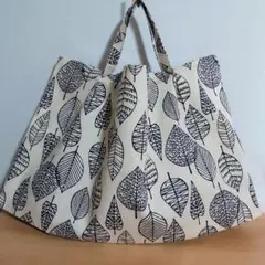 北欧透かし葉っぱ(オフホワイト) ハンドメイド　エコバッグ