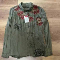 【新品未使用】desigualカーキシャツ