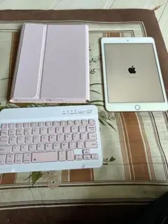 iPad (第7世代) 32GB ゴールド + Bluetoothキーボード